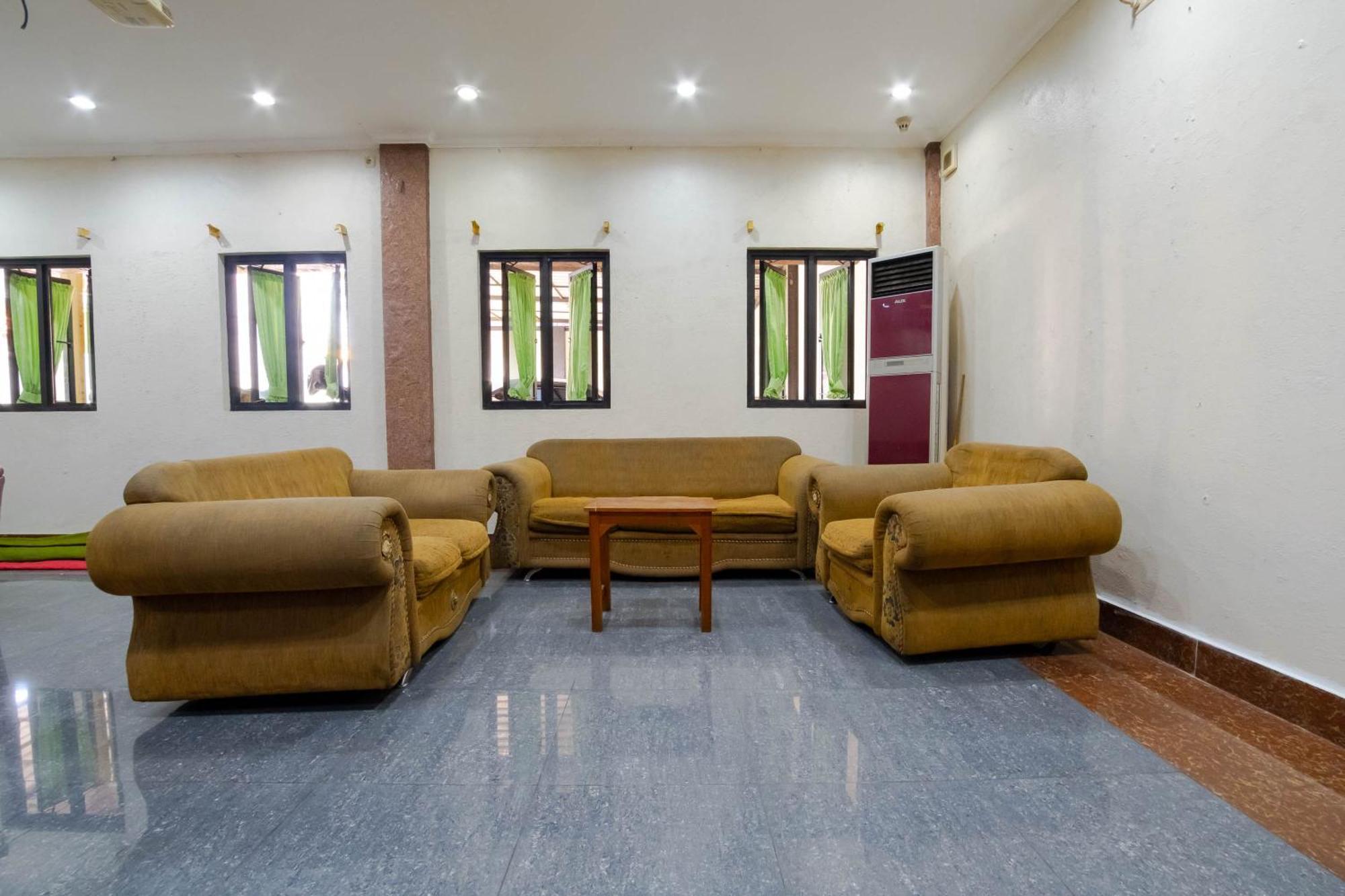 Nusa Indah Syariah Hotel Bandara By Abdihome Tangerang Exterior foto